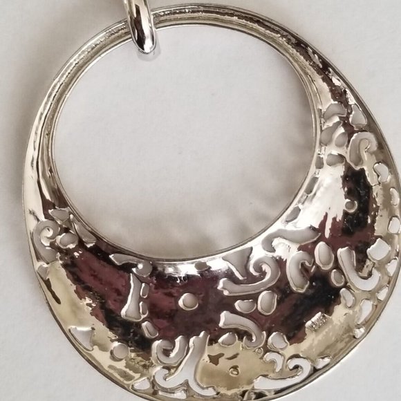 925 Sterling Silver 18K Gold Non Tarnish Large Open Circle Filigree Look Pendant - Picture 3 of 9